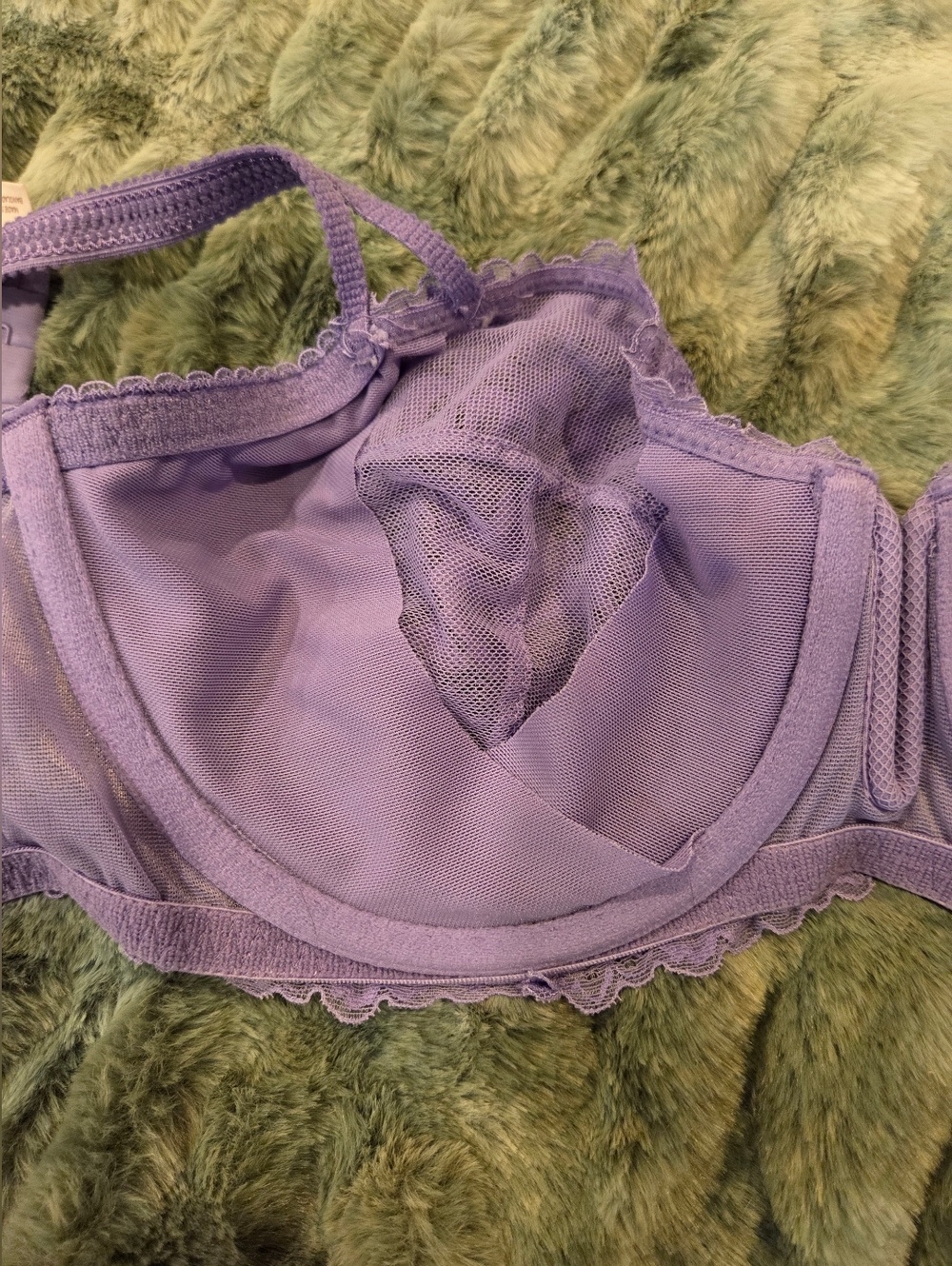 AUDEN Lace Underwire Bra in Lavender - Picture 2 of 3
